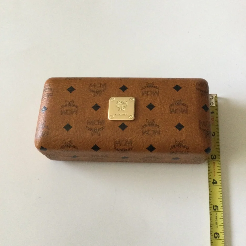 MCM LOGO SUNGLASSES CASE WITH CLEANING CLOTH